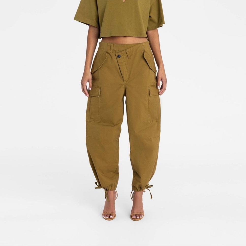 KBB by KAHLANA Women's Mid-Rise
Straight Leg 'The Cargo Jogger' Tan L